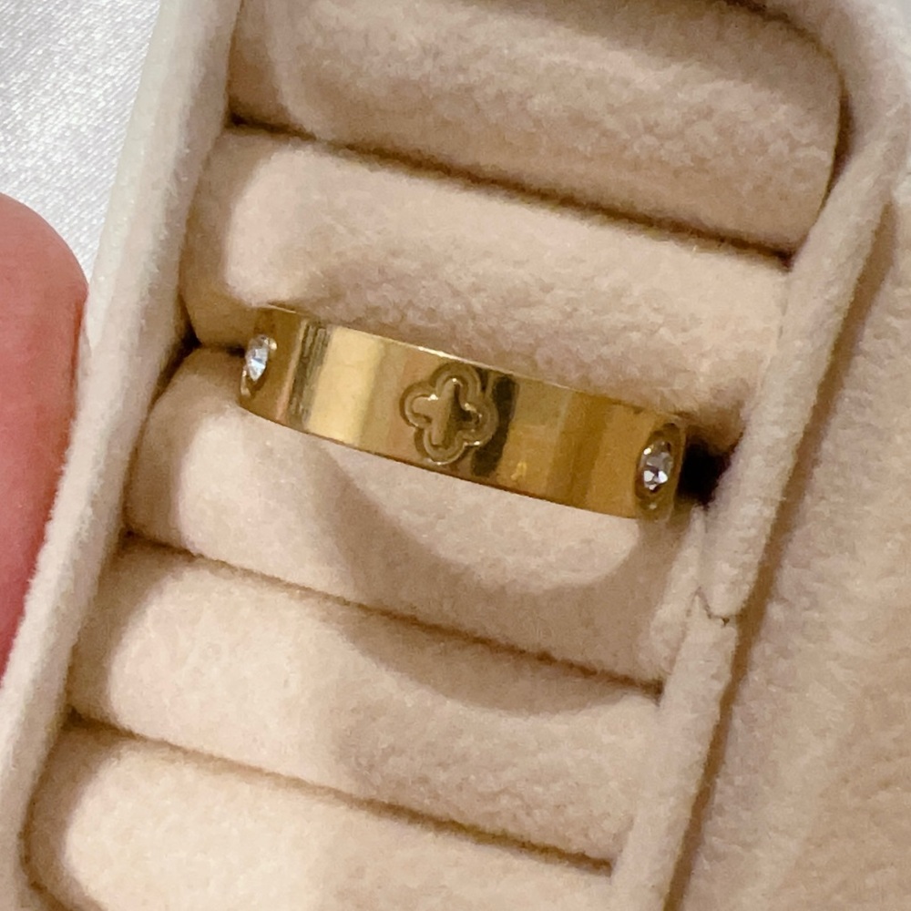 18k Gold Plated Women's Ring with zircon & Crystal charm